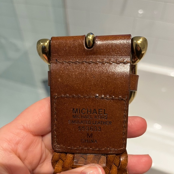 Michael Kors belt — vegan leather - Picture 5 of 5